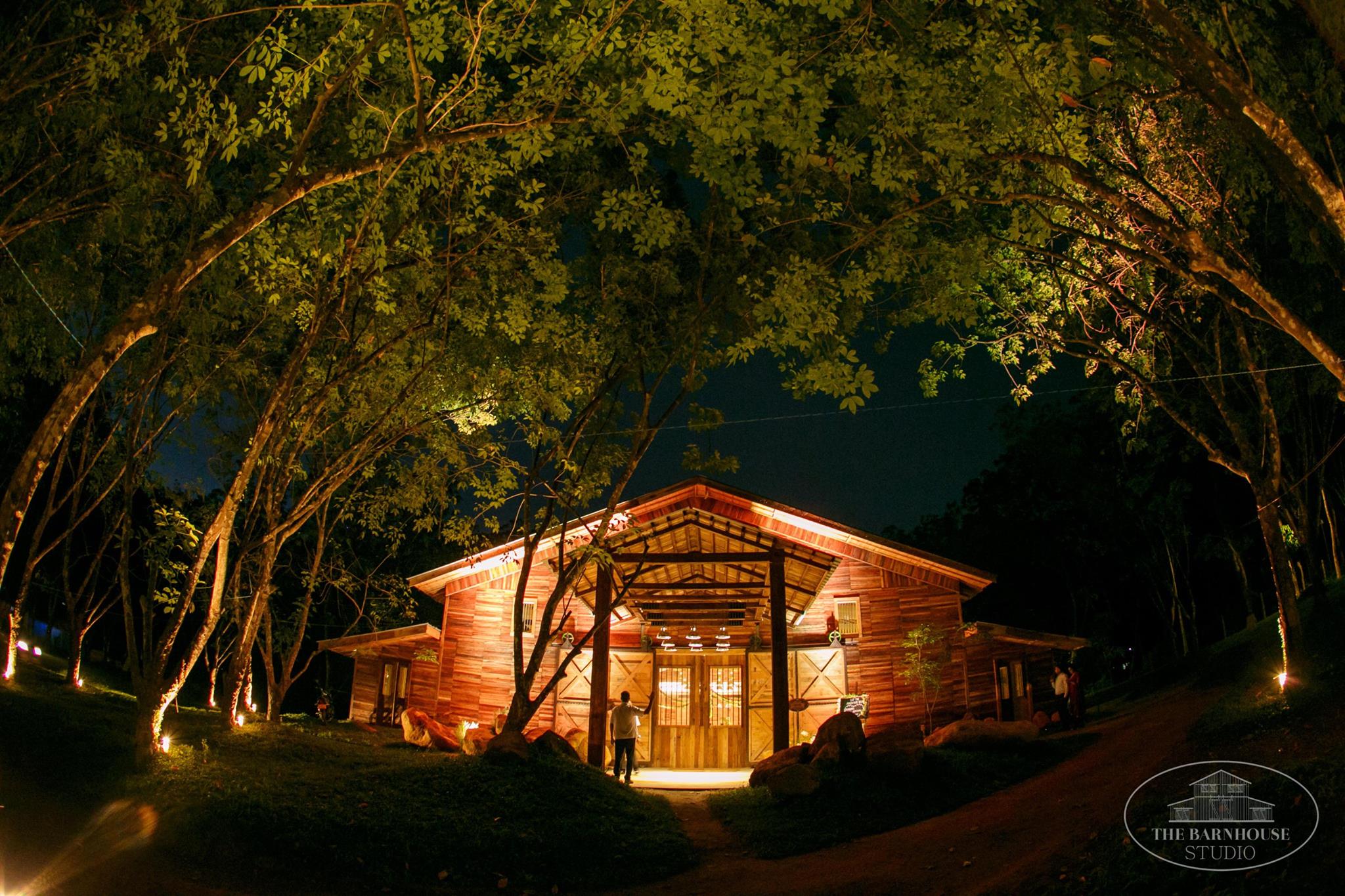 Blending Tradition with Innovation: The Architecture of The Barnhouse